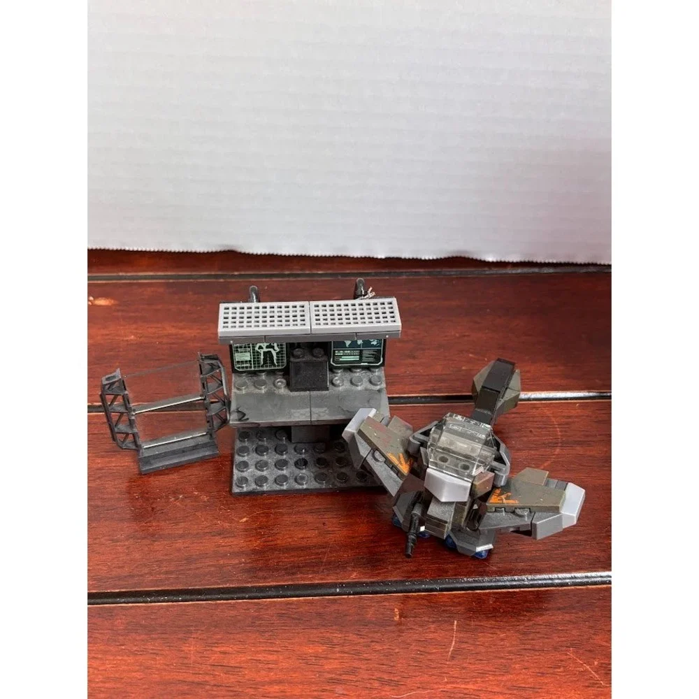 Mega Bloks Halo UNSC Command Center Terminal Hover Bike Vehicle Set Dark Grey
